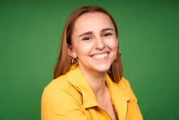 Hannah Witton的个人资料图片